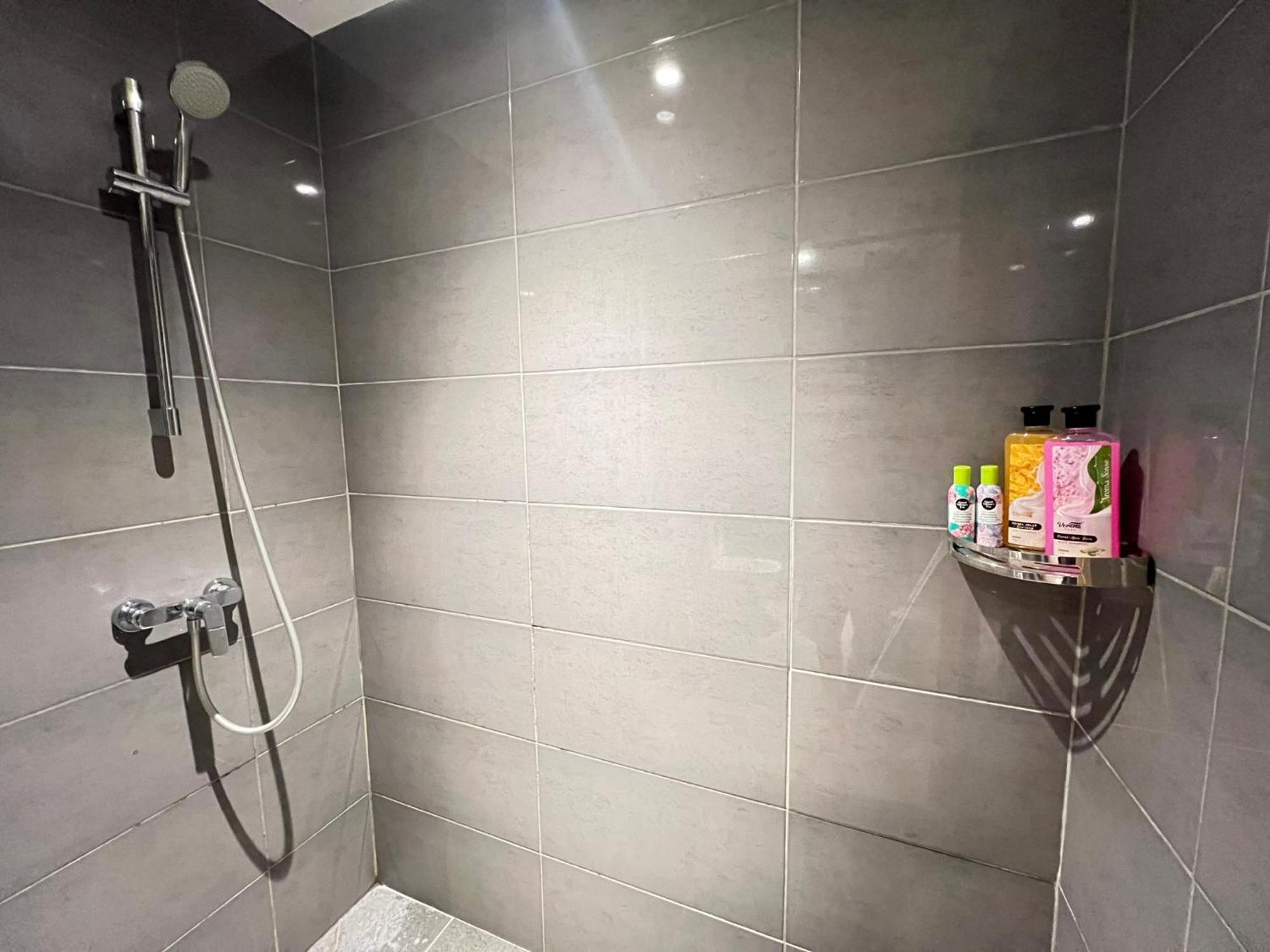Oceanbay2 Seaview 6Pax Studio Netflix A-18-12 Kuantan Exterior foto